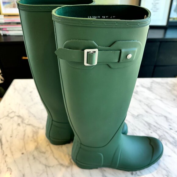 NWOT Hunter Original Tall Rain Boot - Size 9 - Hunter Green - Picture 4 of 9